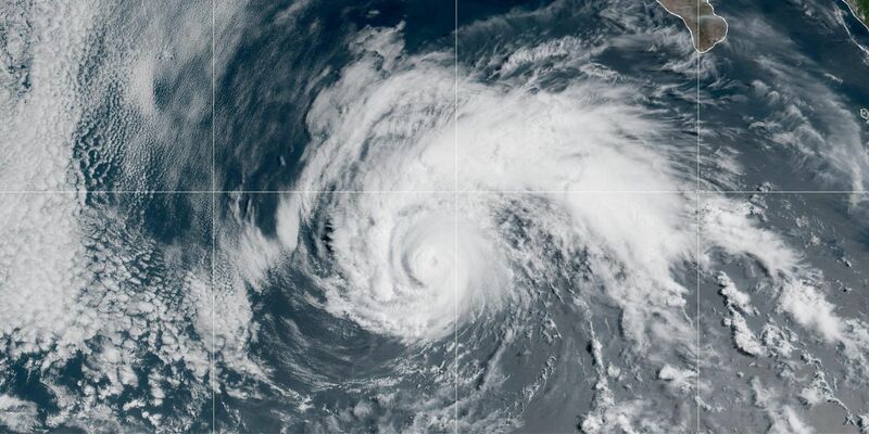 «John» ist nach «Carlotta» (im Bild) und «Gilma» der dritte Hurrikan der diesjährigen Saison im Pazifik. (Symbolbild) - Foto: Noaa/ZUMA Press Wire/dpa