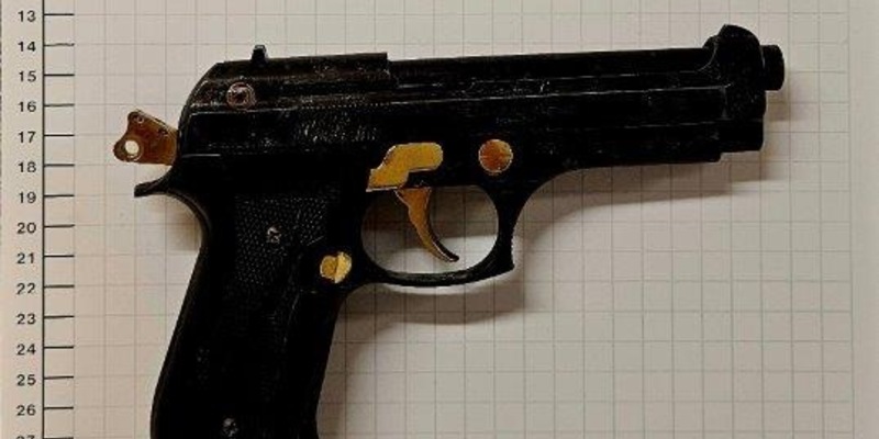 BPOL NRW: Bundespolizei stellt Schreckschusswaffe von 23-Jährigem sicher - Foto: presseportal.de