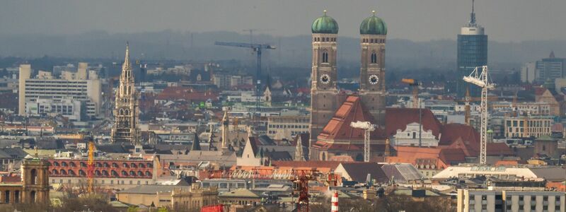 Das Risiko für eine Immobilienblase in München ist nach Einschätzung der Schweizer Bank UBS gesunken (Archivfoto). - Foto: Peter Kneffel/dpa