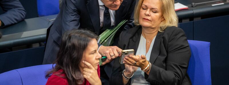 Sachverständige haben einige Änderungen an den Entwürfen für das sogenannte Sicherheitspaket vorgeschlagen. (Archivfoto) - Foto: Michael Kappeler/dpa