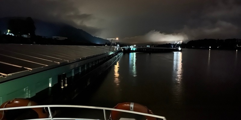 PP-ELT: Schubverband fährt bei Remagen auf Grund - Foto: presseportal.de