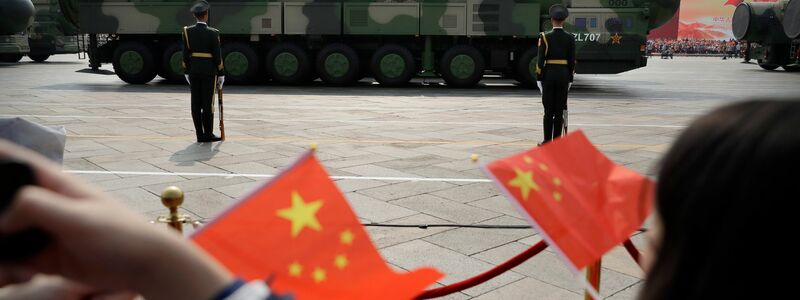 Der letzte bekannte Test einer Interkontinental-Rakete unter solchen Bedingungen durch China ist Jahrzehnte her. (Archivbild)  - Foto: Mark Schiefelbein/AP/dpa