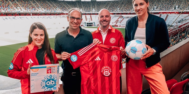 Partnerschaft von o.b.® und Fortuna Düsseldorf stärkt junge Frauen auf und neben dem Fußballplatz - Foto: presseportal.de
