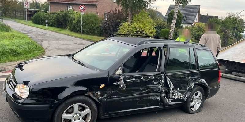 POL-MI: Kollision zwischen Schulbus und Pkw - Foto: presseportal.de