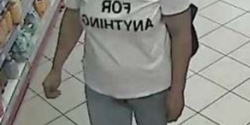 POL-WOB: Unbekannte Ladendiebe - Polizei fahndet mit Fotos - Foto: presseportal.de