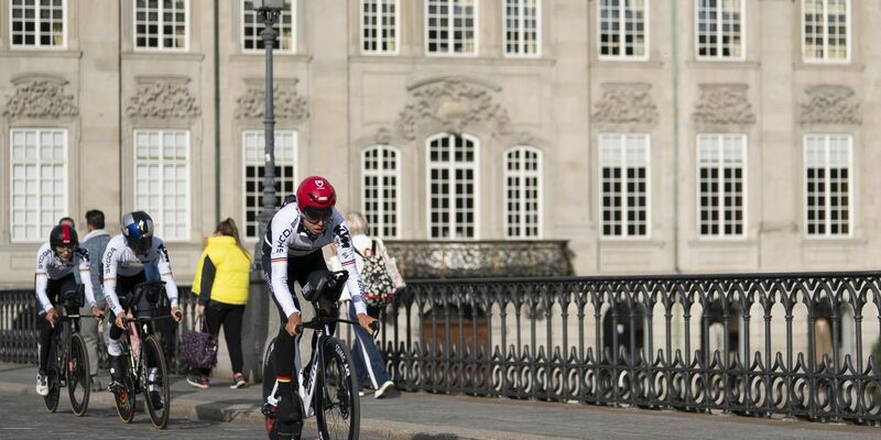 Marco Brenner führt das deutsche Zeitfahr-Trio an. - Foto: Til Buergy/KEYSTONE/dpa