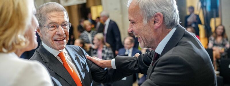 Kennengelernt hatten sich die frühere Kanzlerin Angela Merkel und der Kunsthistoriker Horst Bredekamp einst über Merkels Ehemann, Joachim Sauer. - Foto: Kay Nietfeld/dpa