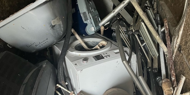 POL-HA: Transporterfahrer bei Verkehrskontrolle aufgefallen - Anzeige wegen Ladungssicherung - Foto: presseportal.de