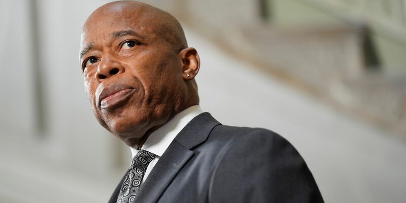 Eine Anklage wegen Bundesverbrechen gegen Eric Adams wäre der «New York Times» zufolge historisch. (Archivbild) - Foto: Seth Wenig