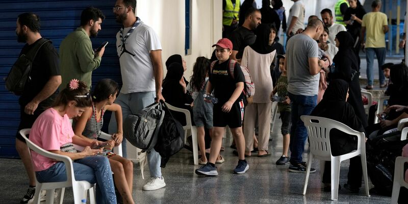 Der gegenseitige Beschuss zwischen der libanesischen Hisbollah und Israels Armee geht weiter. - Foto: Bilal Hussein/AP/dpa