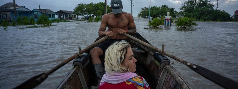 Zehntausende Menschen waren auf der Karibikinsel ohne Strom. - Foto: Ramon Espinosa/AP/dpa