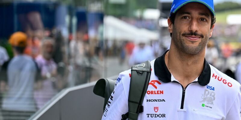 Daniel Ricciardo muss mitten in der Formel-1-Saison gehen. - Foto: Denes Erdos/AP/dpa