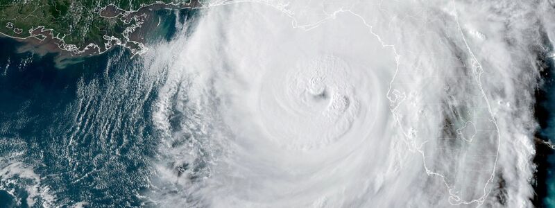 Hurrikan «Helene» vor der Westküste des US-Bundesstaates Florida gewinnt an Stärke. - Foto: Uncredited/National Oceanic and Atmospheric Administration/AP/dpa