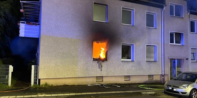 FW-E: Entstehungsbrand in Mehrfamilienhaus - Feuerwehr erneut im Einsatz - Foto: presseportal.de
