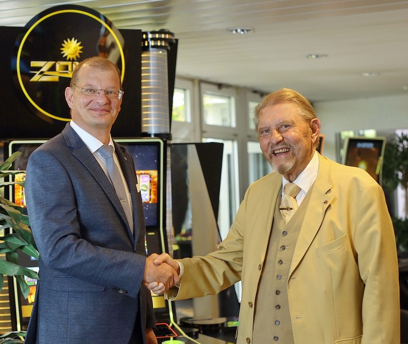 Generationswechsel bei der Merkur Group / Paul Gauselmann zieht sich aus Konzernspitze zurück - Michael Gauselmann übernimmt Vorsitz von Aufsichtsrat - Lars Felderhoff wird Vorstandssprecher - Foto: presseportal.de