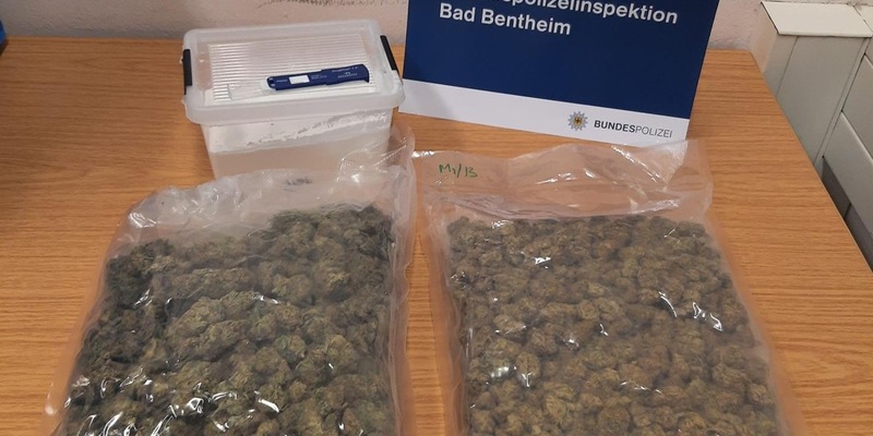 BPOL-BadBentheim: Trio beim Drogenschmuggel erwischt / Rauschgift im Wert von rund 20.000 Euro beschlagnahmt - Foto: presseportal.de