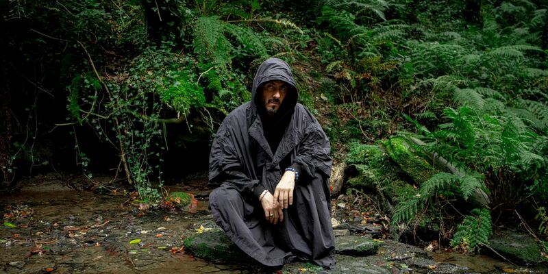 Der Konzertfilm «Innersoundstage» wurde in London ohne Publikum gefilmt und zeigt die musikalische Vielseitigkeit Harrisons. - Foto: Josh Giroux/Oktober Pro/dpa