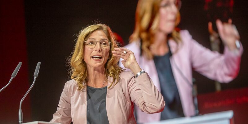 Sven Teuber ist zum stellvertretenden SPD-Landeschef gewählt worden. - Foto: Helmut Fricke/dpa