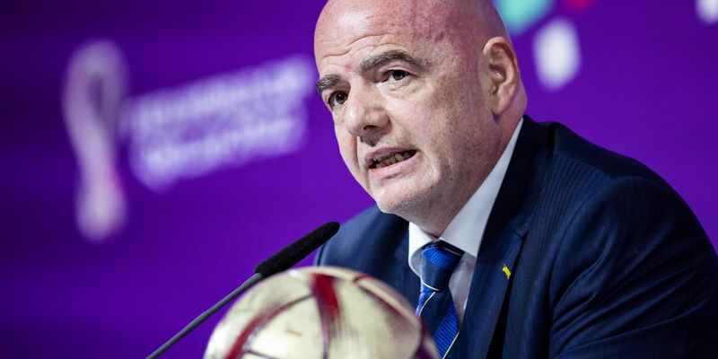 FIFA-Chef Gianni Infantino lässt die neue Club-WM in elf US-Städten austragen. - Foto: Tom Weller/dpa