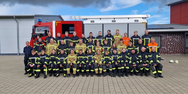 FW-OLL: 40 neue Einsatzkräfte für den Landkreis Oldenburg - Foto: presseportal.de