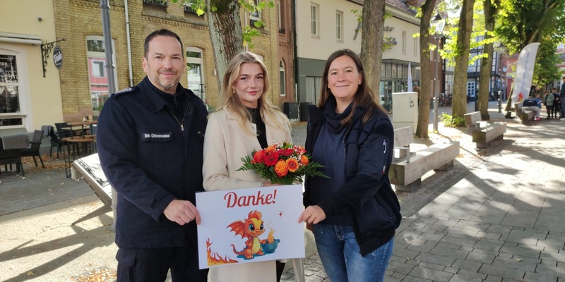 FW Celle: Kinderfeuerwehr Celle freut sich über Spende - Foto: presseportal.de