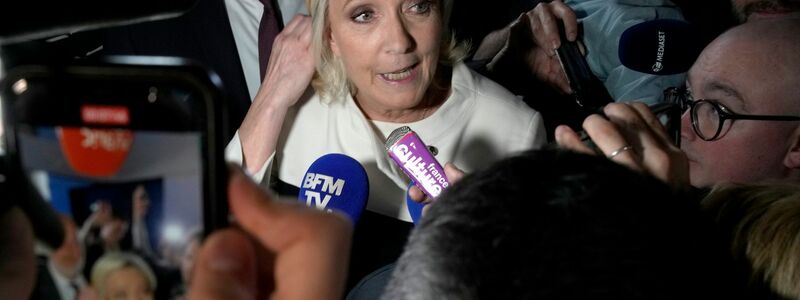 Schon seit Jahren belastet die Affäre Le Pen und ihre Partei. (Archivbild) - Foto: Louise Delmotte/AP