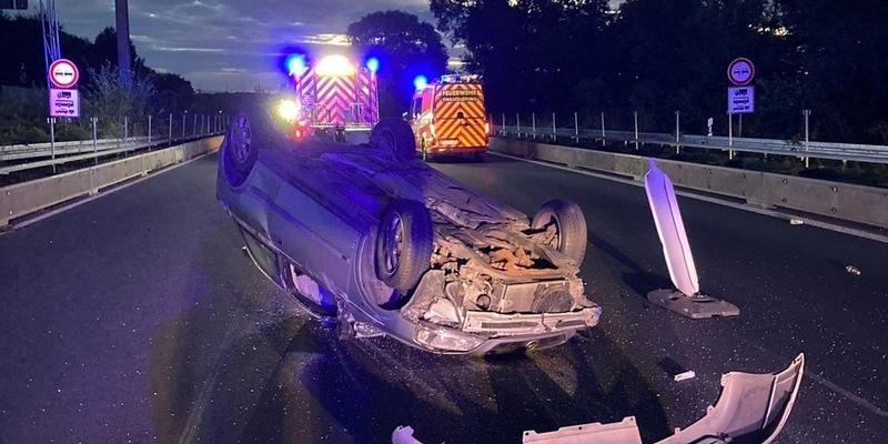 FW-OB: PKW überschlägt sich auf A42 - Foto: presseportal.de