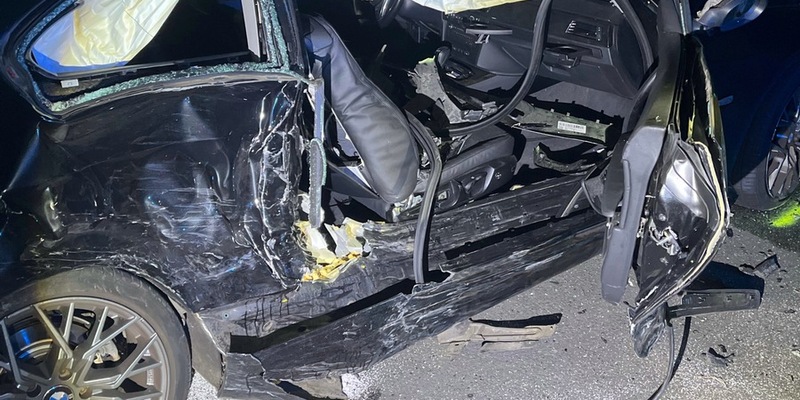 POL-ME: Zwei Verletzte und hoher Sachschaden nach Verkehrsunfall - Langenfeld - 2409102 - Foto: presseportal.de