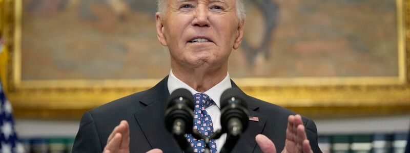 Biden verspricht Hilfe nach Sturm «Helene». - Foto: Susan Walsh/AP/dpa