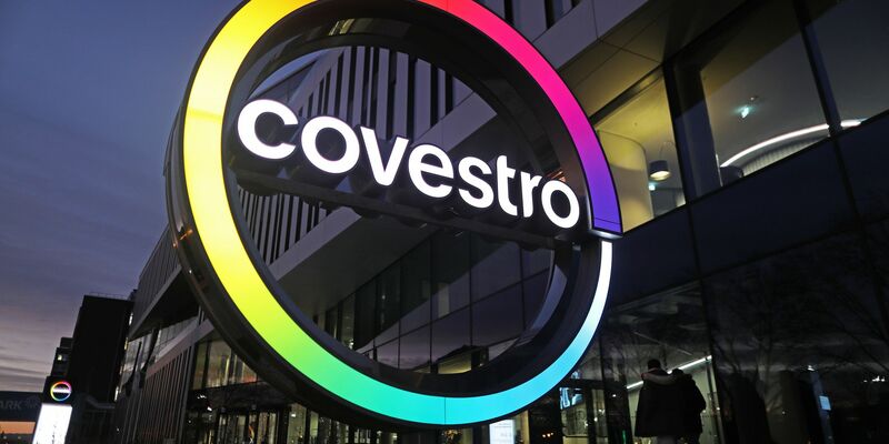 Der Kunststoffhersteler Covestro steht vor der Übernahme durch einen arabischen Ölkonzern. - Foto: Oliver Berg/dpa