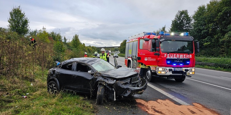 FW Königswinter: Fahrzeug überschlägt sich auf Autobahn A3 - Foto: presseportal.de