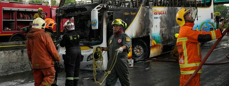 Für die meisten Insassen gab es bei dem Unglück kein Entkommen. - Foto: Sakchai Lalit/AP