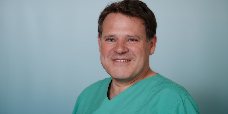 Asklepios Klinik Altona: Durchbruch in der Darmkrebschirurgie - neue Methode vermeidet künstlichen Darmausgang - Foto: presseportal.de