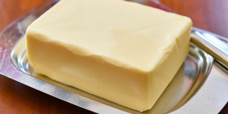 Der bisherige Rekordpreis für Butter lag bei 2,29 Euro. (Symbolbild) - Foto: Patrick Pleul/dpa-Zentralbild/dpa