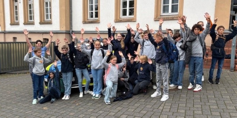 POL-PDMT: Nachwuchswerbung bei der Polizeiinspektion Montabaur Der Polizeiberuf- Ein Job wie kein anderer - Foto: presseportal.de