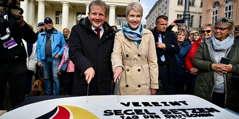 Tag der Deutschen Einheit 2024 in Schwerin: ein fröhlicher Auftakt für das dreitägige Bürgerfest - Foto: presseportal.de