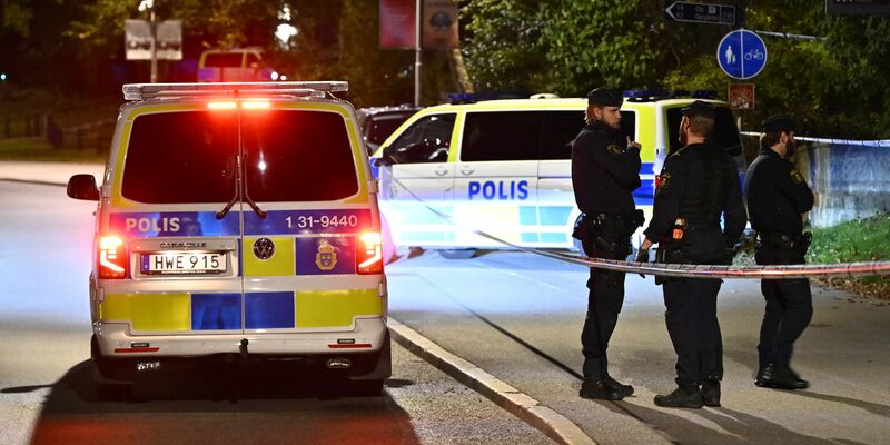 Bereits in der vergangenen Nacht war die Polizei wegen eines Vorfalls vor der israelischen Botschaft ausgerückt. (Illustration) - Foto: Anders Wiklund/TT News Agency/AP/dpa