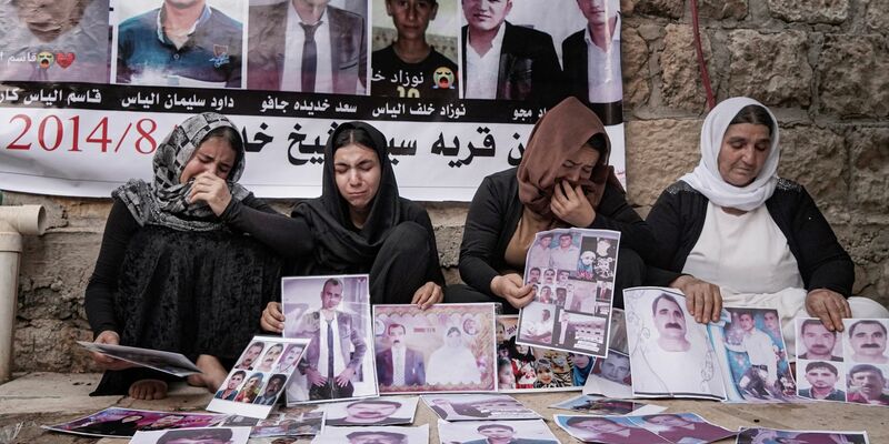 Der IS überfiel 2014 die Region Sindschar nahm und Tausende jesidische Frauen gefangen, um aus ihnen Sex-Sklavinnen für die Dschihadisten zu machen. (Archivbild)
 - Foto: Ismael Adnan/dpa