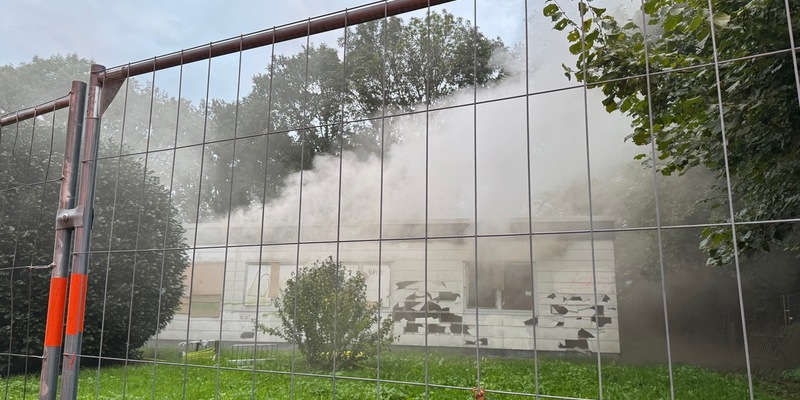 FW Hannover: Erneuter Brand auf dem Gelände der ehemaligen Radrennbahn Hannover Wülfel - Foto: presseportal.de