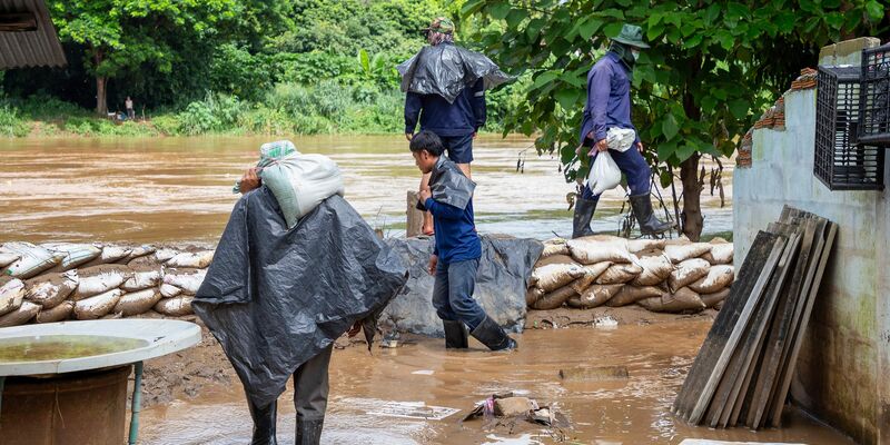 Zum zweiten Mal innerhalb weniger Tage steht die Tempelstadt unter Wasser. - Foto: Pongmanat Tasiri/SOPA Images via ZUMA Press Wire/dpa