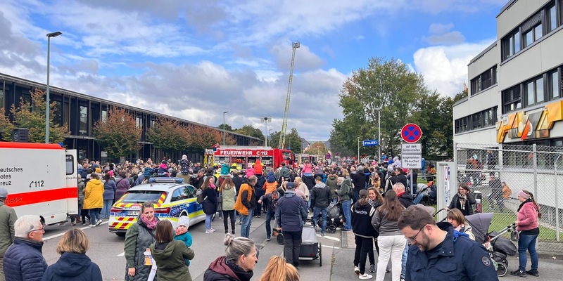POL-PDTR: Türen auf mit der Maus - Überwältigender Erfolg am Tag der offenen Türen bei den Schweicher Einsatzkräften - Foto: presseportal.de