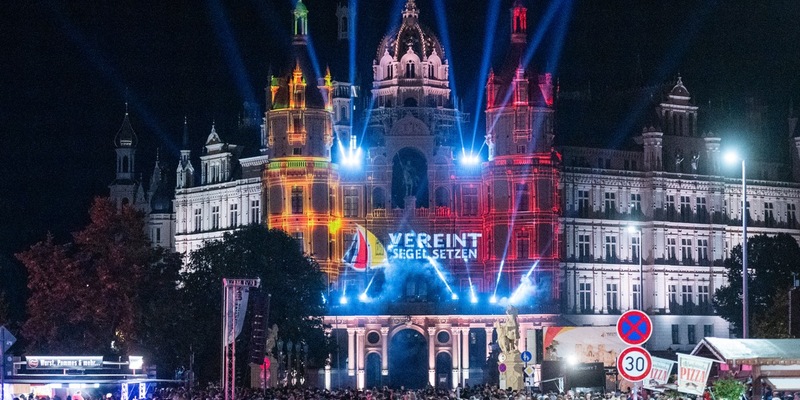 Kultur, Politik zum Anfassen und große Begeisterung: / Das war das Bürgerfest zum Tag der Deutschen Einheit 2024 in Schwerin - Foto: presseportal.de