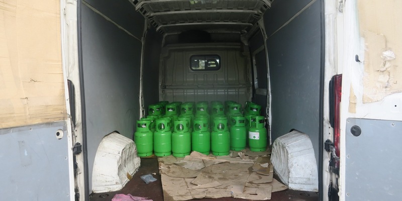 POL-DEL: Autobahnpolizei Ahlhorn: Mangelhafte Ladungssicherung beim Transport von Gefahrgut - Foto: presseportal.de