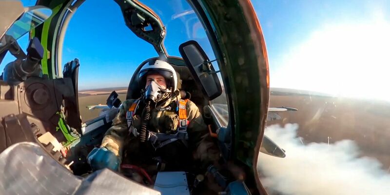 Russische Flugabwehr schießt eigenen Jet ab. (Archivbild) - Foto: ---/Russian Defense Ministry Press Service via AP/dpa