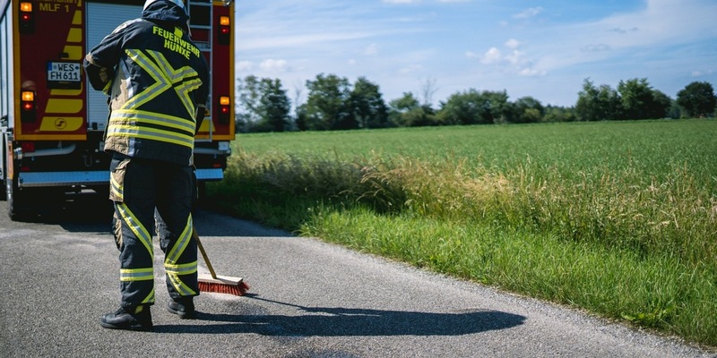 FW Hünxe: Auslaufende Betriebsmittel an der A3-Anschlussstelle - Foto: presseportal.de