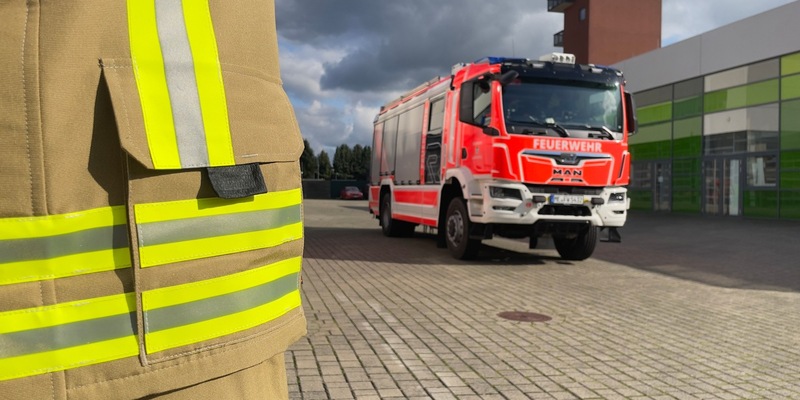 FW-Langenfeld: Neue Dienstkleidung für die Feuerwehr - Foto: presseportal.de