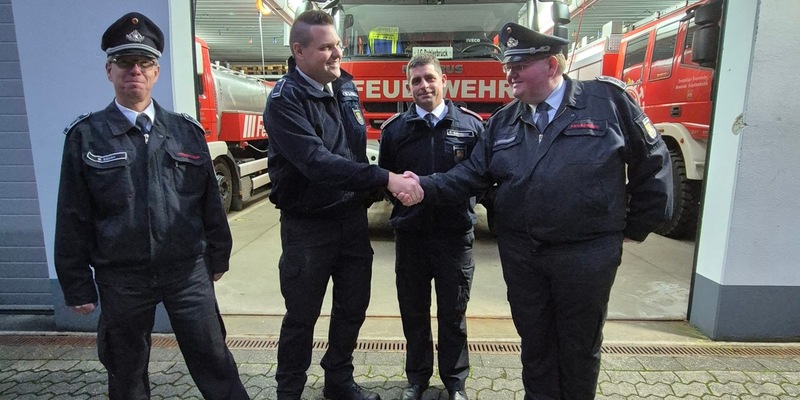 FW Schalksmühle: Neue Einheitsführung für die Löschgruppe Dahlerbrück - Foto: presseportal.de