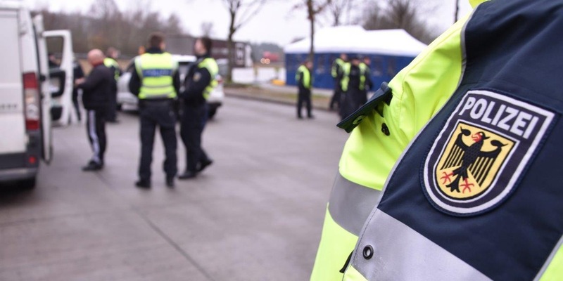 Bundespolizeidirektion München: 14 Tage vorübergehend wiedereingeführte Binnengrenzkontrollen / Feststellungen in der Bundespolizeidirektion München - Foto: presseportal.de