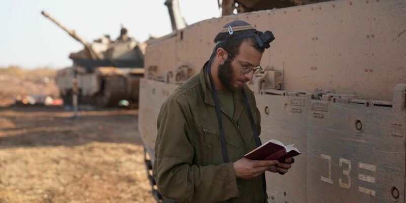 Der Einsatz von Bodentruppen gegen die Hisbollah-Miliz ist riskant. In früheren Konflikten hat sie den Israelis zum Teil schwere Verluste zugefügt. - Foto: Baz Ratner/AP/dpa