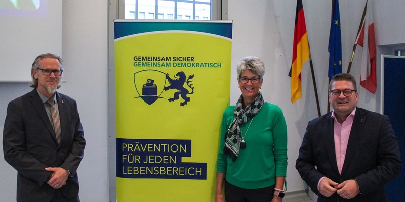 POL-WE: Schützen im Dialog - Auftaktveranstaltung im Polizeipräsidium Mittelhessen - Foto: presseportal.de